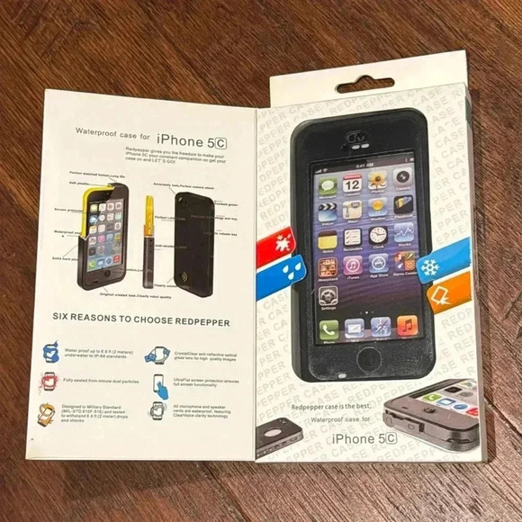 NWT! iPhone 5C REDPEPPER Black Waterproof Case - Picture 1 of 5